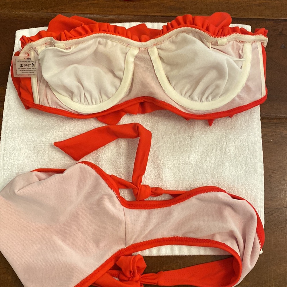 Hapari Bright Red Ruffle Off-Shoulder Bikini - Picture 5 of 7